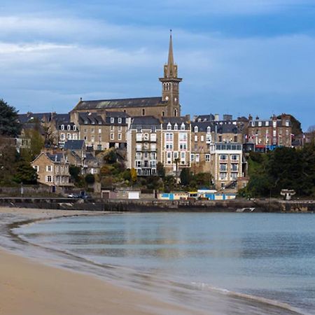 L'Ecume - Studio Moderne Avec Grand Balcon Et Place De Parking Dinard Exterior foto