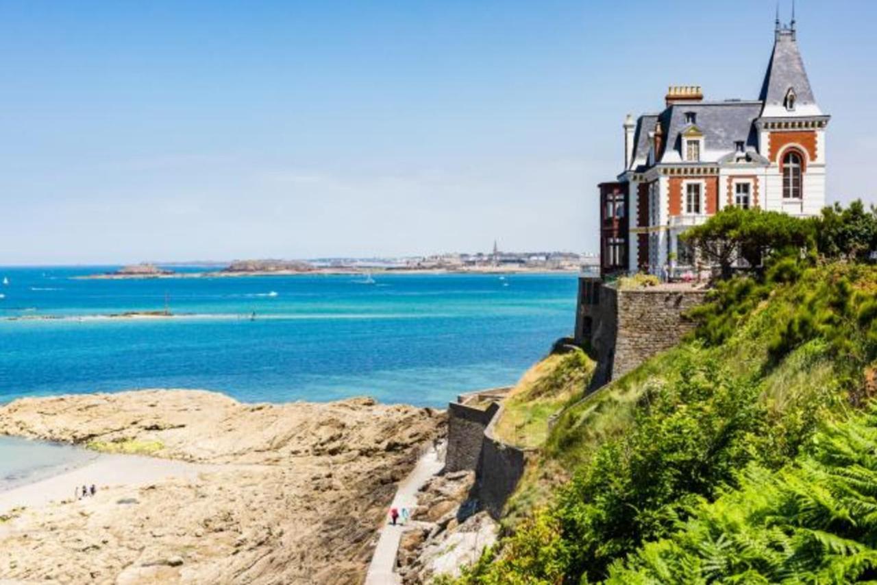 L'Ecume - Studio Moderne Avec Grand Balcon Et Place De Parking Dinard Exterior foto